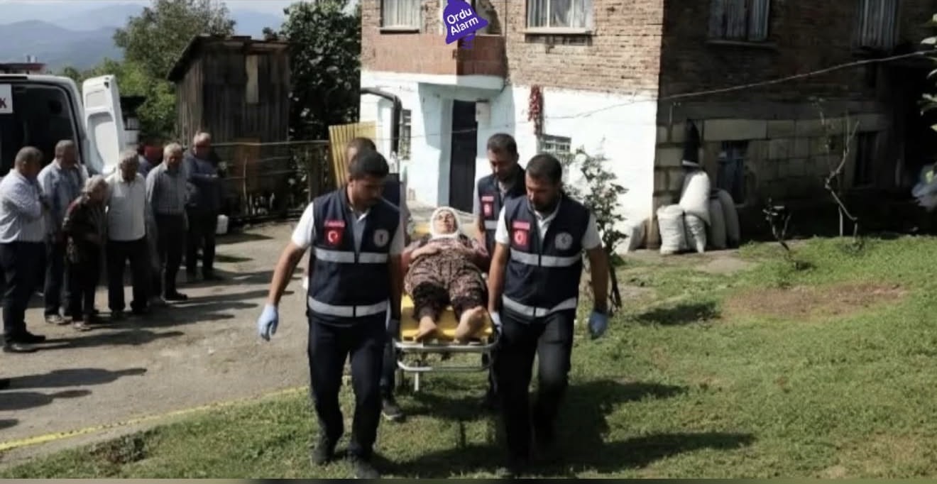 Ünye’de 95 Yaşındaki Kadın Kilitli Evde Ölümden Döndü IMG 0116