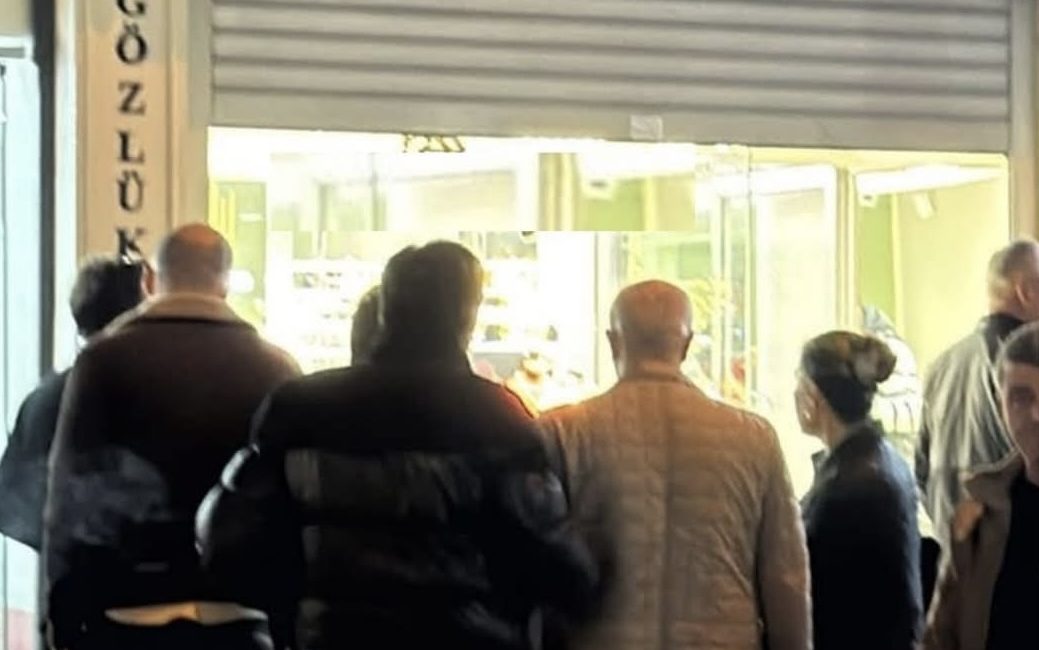 Ordu’nun Fatsa ilçesinde, Reşadiye Caddesi üzerinde bulunan bir kuyumcu dükkânı