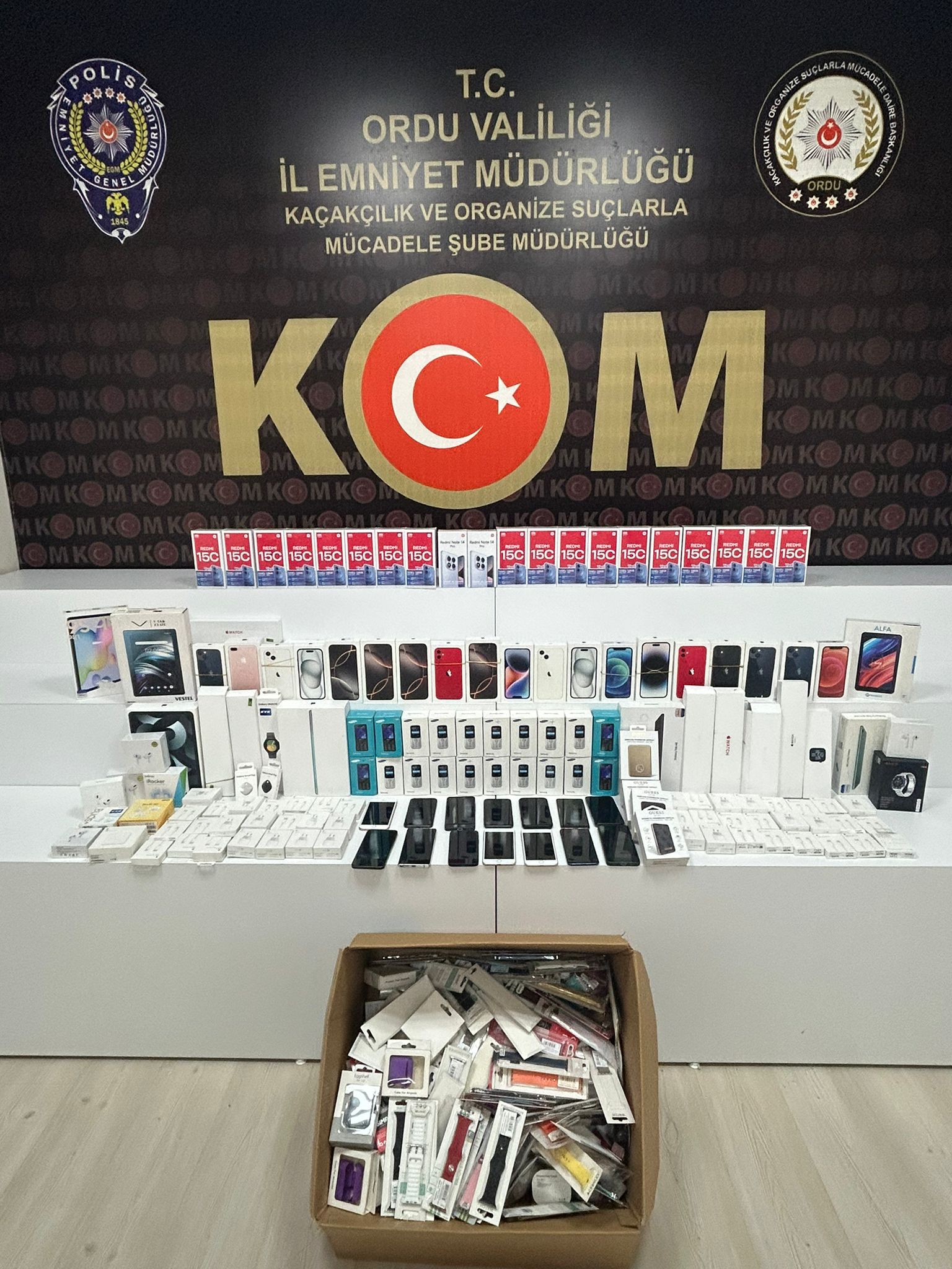 KOM 1