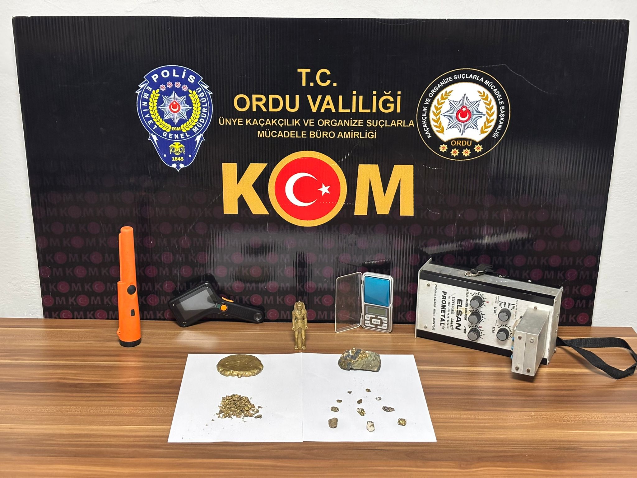 Ordu’da Kaçak Telefon, Tütün ve Tarihi Eser Operasyonları KOM 3