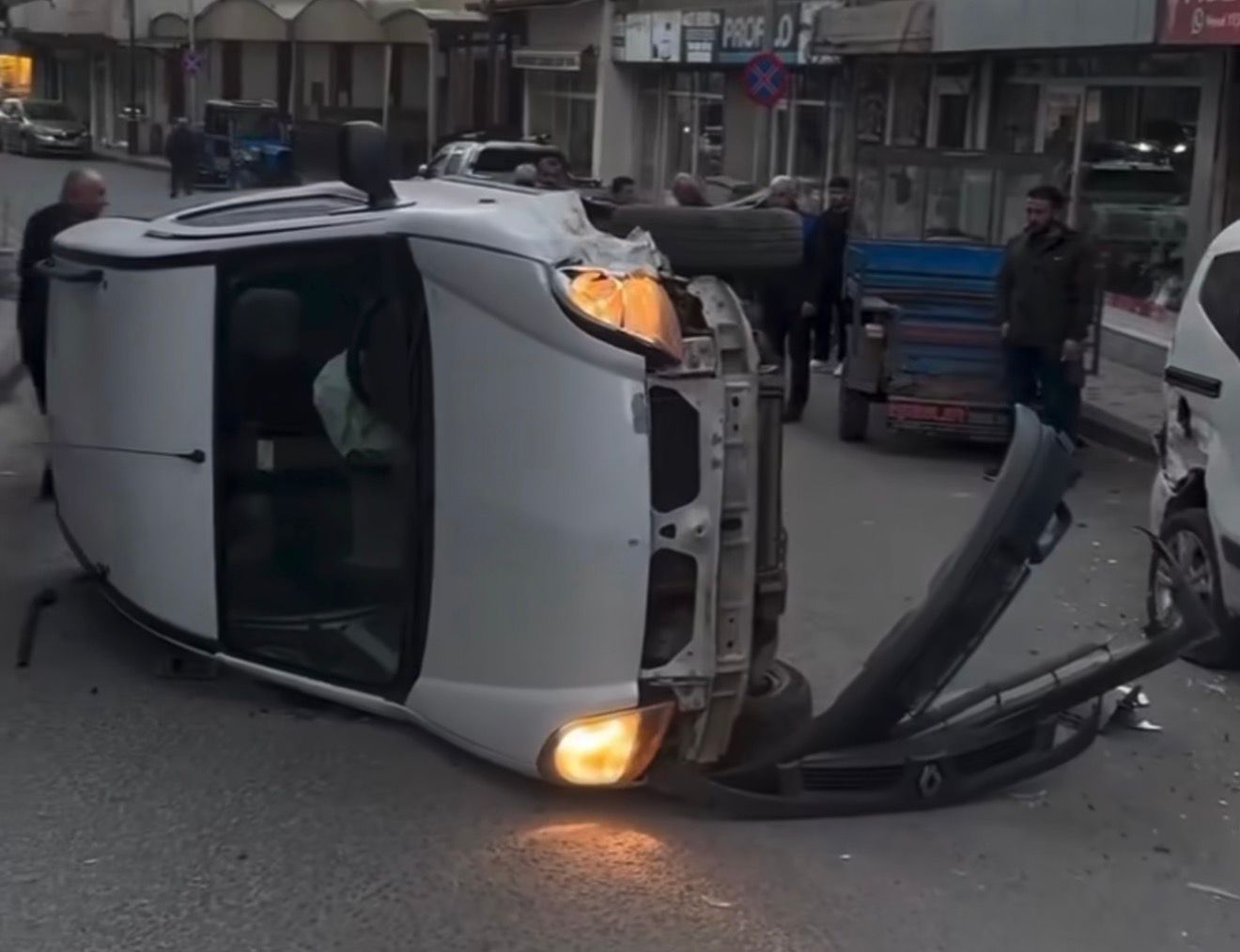 Tepealan’da Araç Hurdaya Döndü TEPEALAN TRAFIK KAZASI