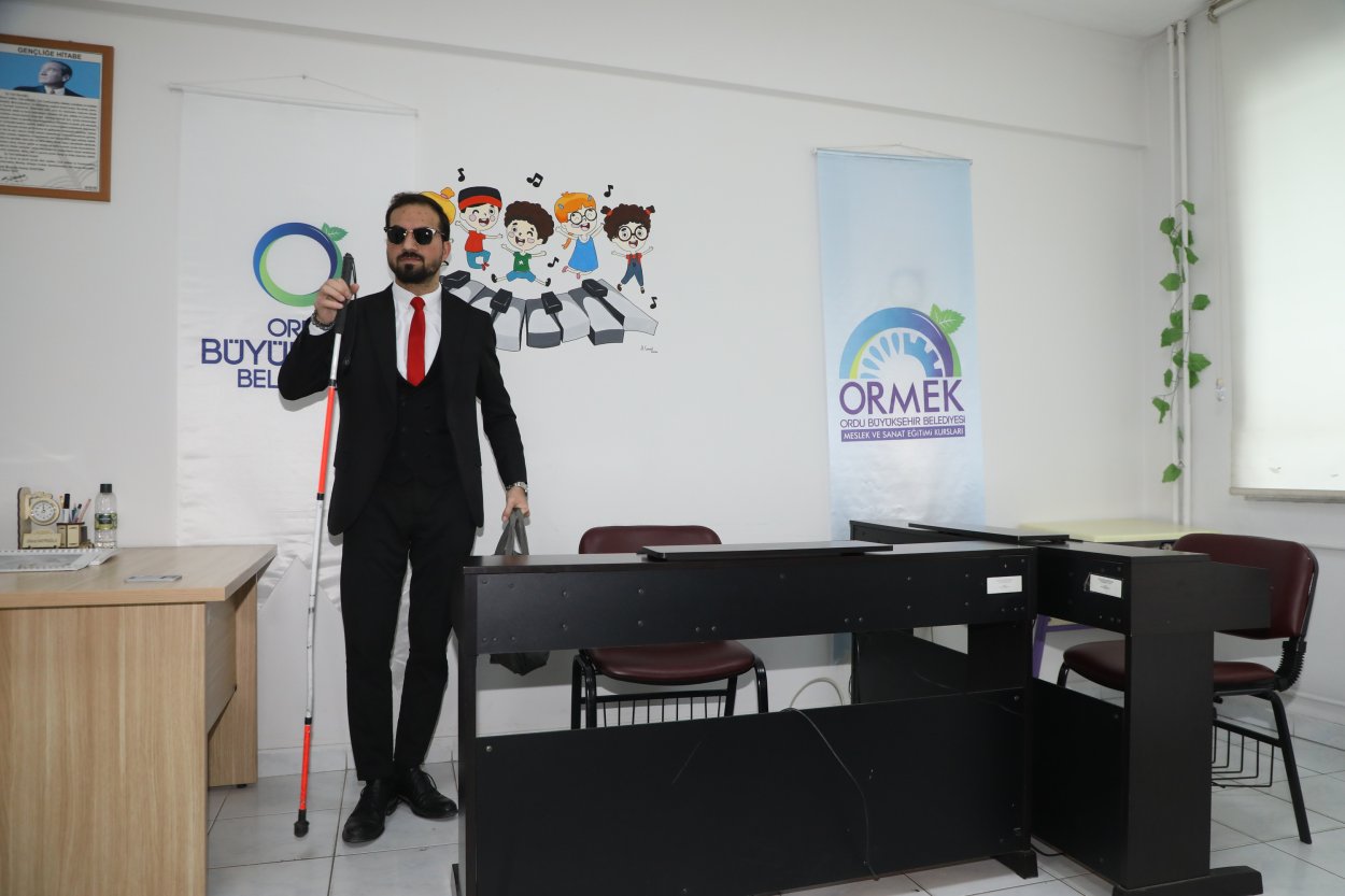 gormeyen gozlerle degil hisseden kalple caliyor4