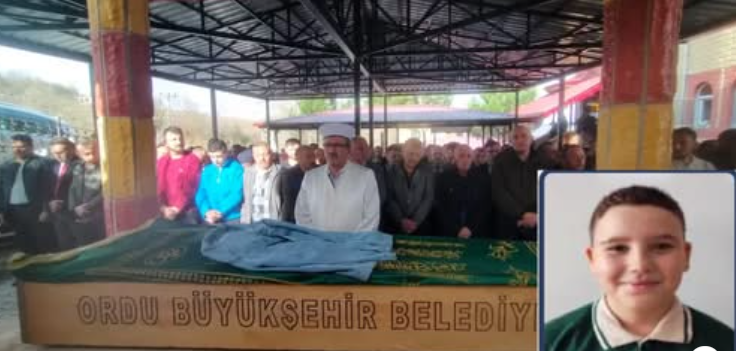 Ünye’de Okulda Fenalaşan 11 Yaşındaki Suat Ermiş Son Yolculuğuna Uğurlandı suat ermis
