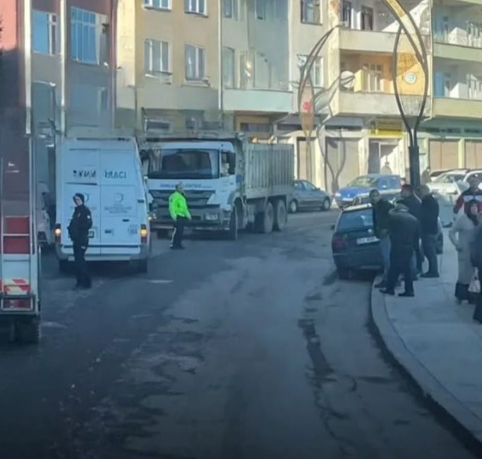 Kendisine iki gündür ulaşılamaması üzerine çevresindekilerin durumu yetkililere bildirmesiyle olay