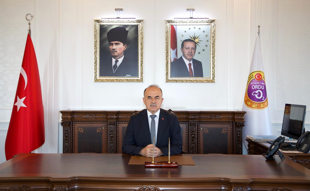 Ordu Valisi Muammer Erol, yeni yıl dolayısıyla yayımladığı mesajında, sevinçleri