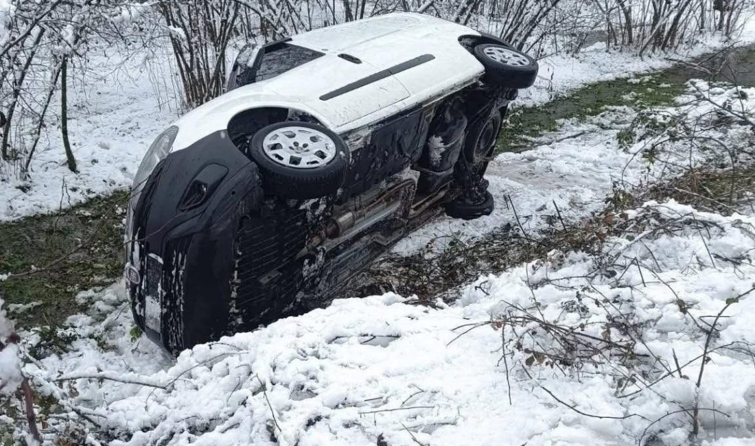 Ordu’nun Korgan ilçesinde etkili olan kar yağışı, trafik kazasını beraberinde