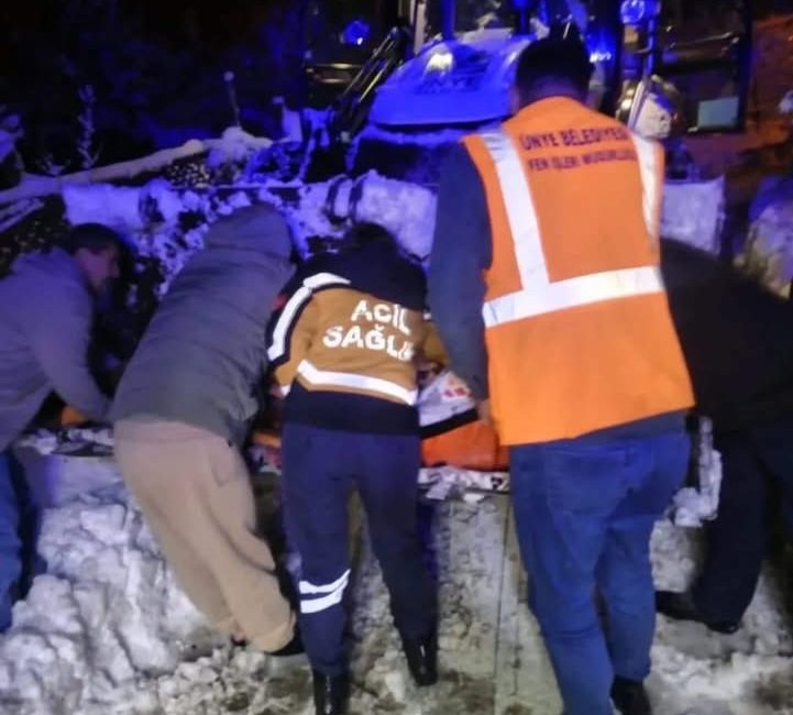 Ünye Çınarcık Mahallesi’nde rahatsızlanan 80 yaşındaki bir vatandaş, yoğun kar