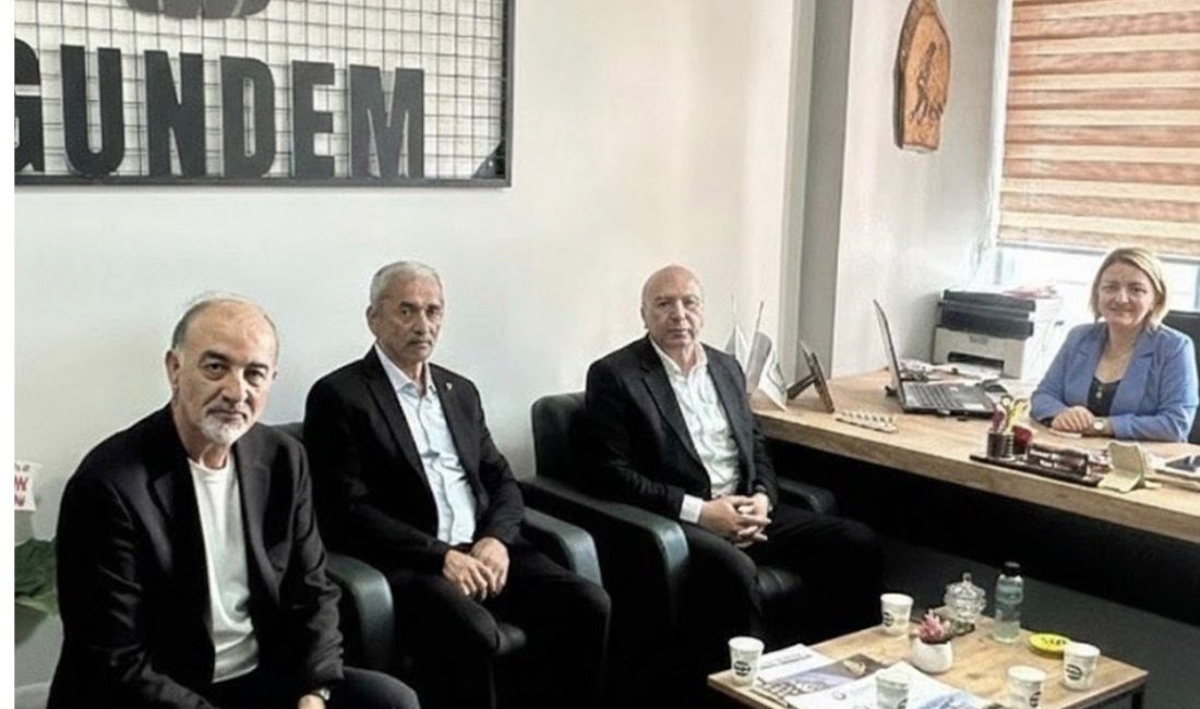 Cumhuriyet Halk Partisi (CHP) Ünye İlçe Başkanı İsa Maral ve