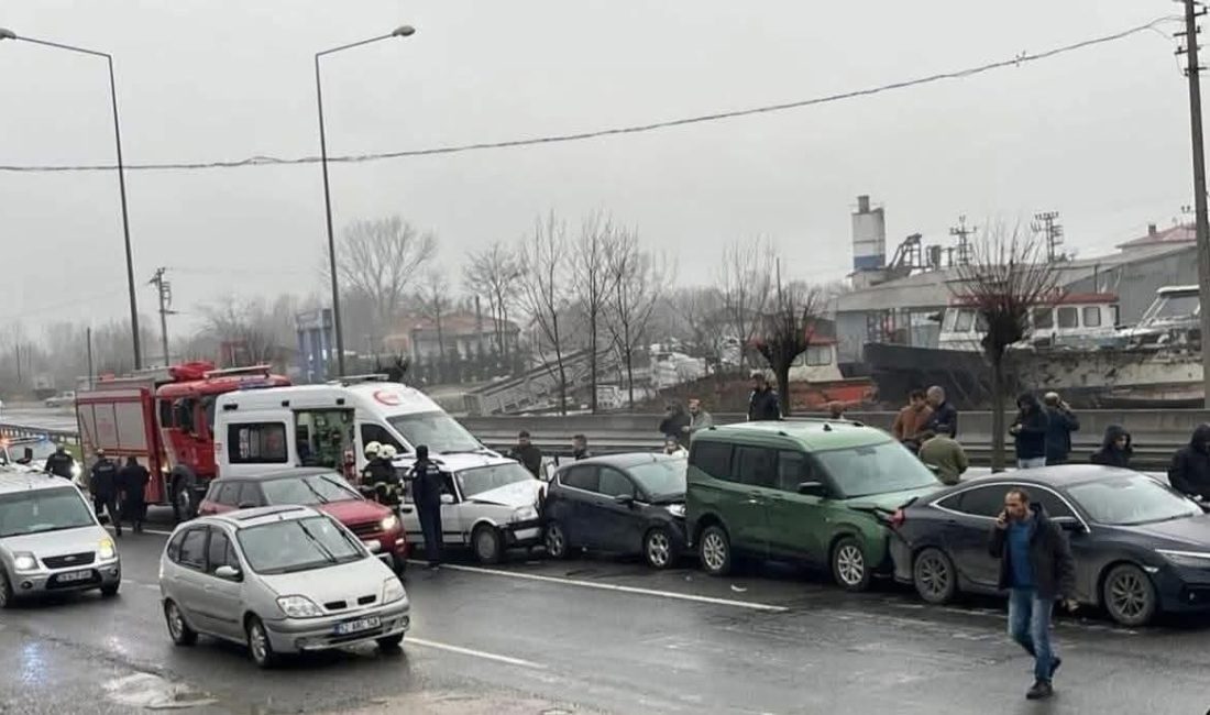 Ordu’nun Fatsa–Ünye karayolunda meydana gelen zincirleme trafik kazası bölgede korku