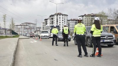 İl Emniyet Müdürlüğü, trafik kazalarını azaltmak ve vatandaşların güvenliğini sağlamak