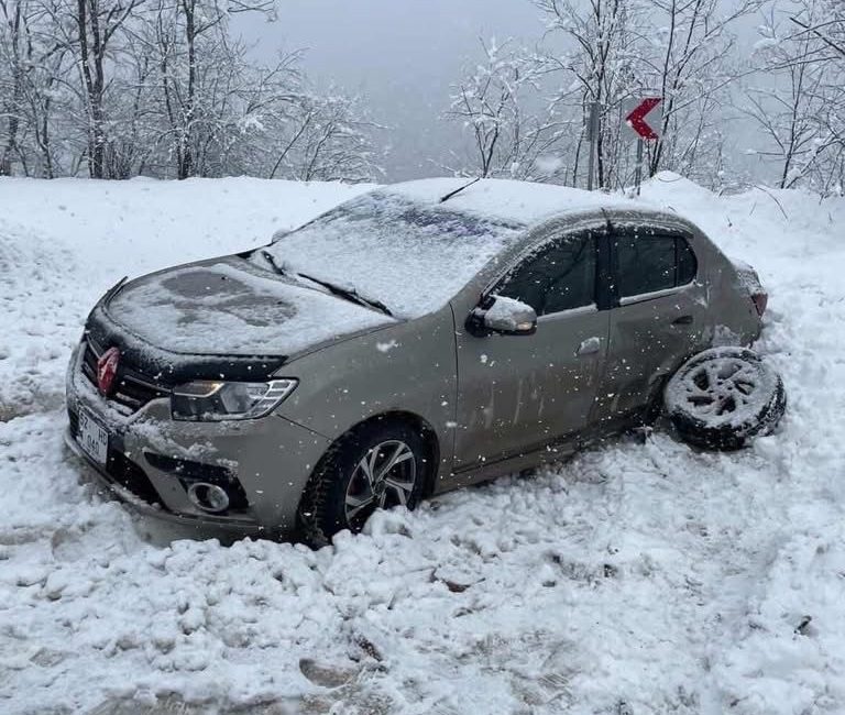 Ordu’da etkili olan kar yağışı, Aybastı ile Kabataş ilçeleri arasındaki