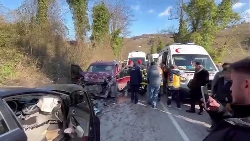 Fatsa’da Kafa Kafaya Çarpışma: 6 Yaralı IMG 6546