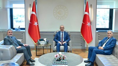 Mustafa Hamarat, İbrahim Ufuk Kaynak ile birlikte T.C. Ulaştırma ve