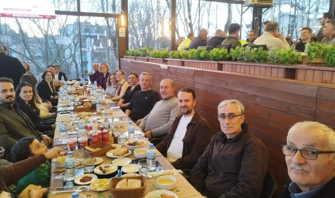 İYİ Parti Ünye İlçe Teşkilatı İftar Programında Bir Araya Geldi