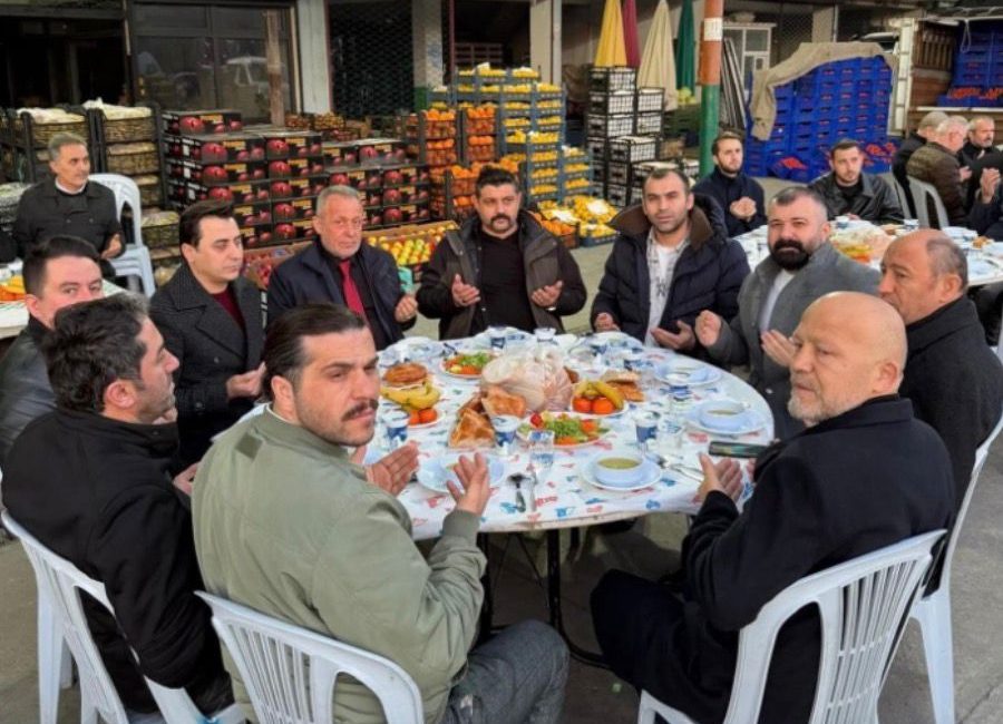 Ünye Sebze ve Meyve Komisyoncuları Derneği İftar Programında Başkan Murat