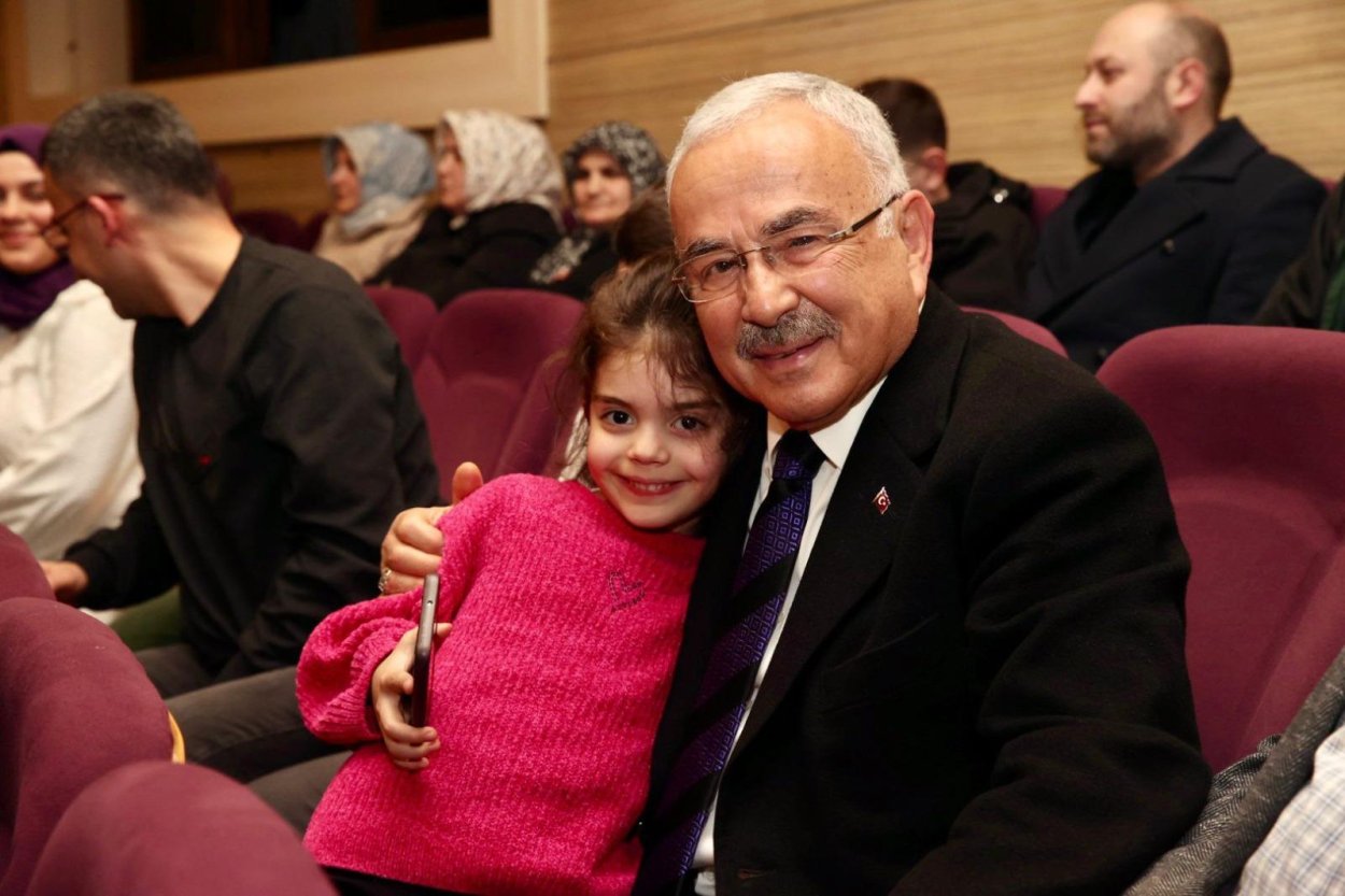 baskan guler durmuyor 3135