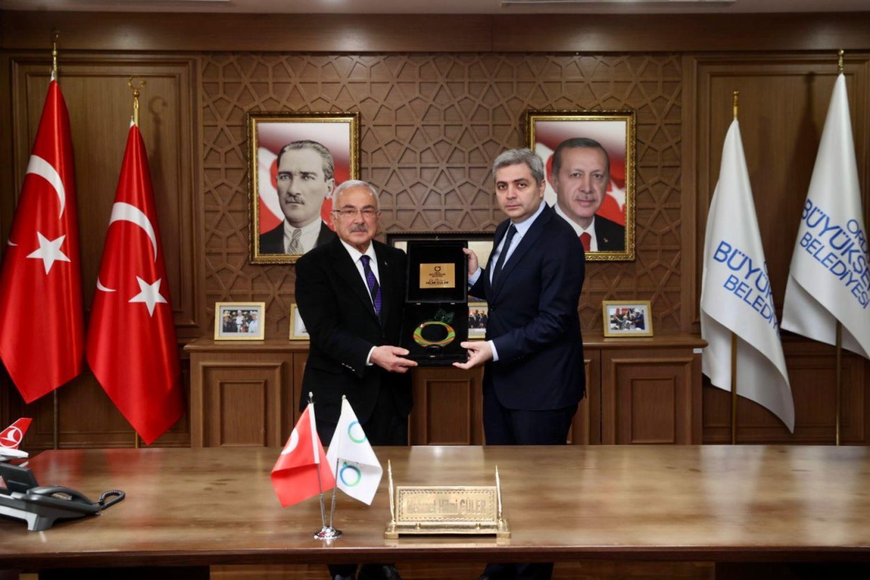 gurcistan in ankara buyukelcisi archil kalandia dan baskan guler e ziyaret 5833