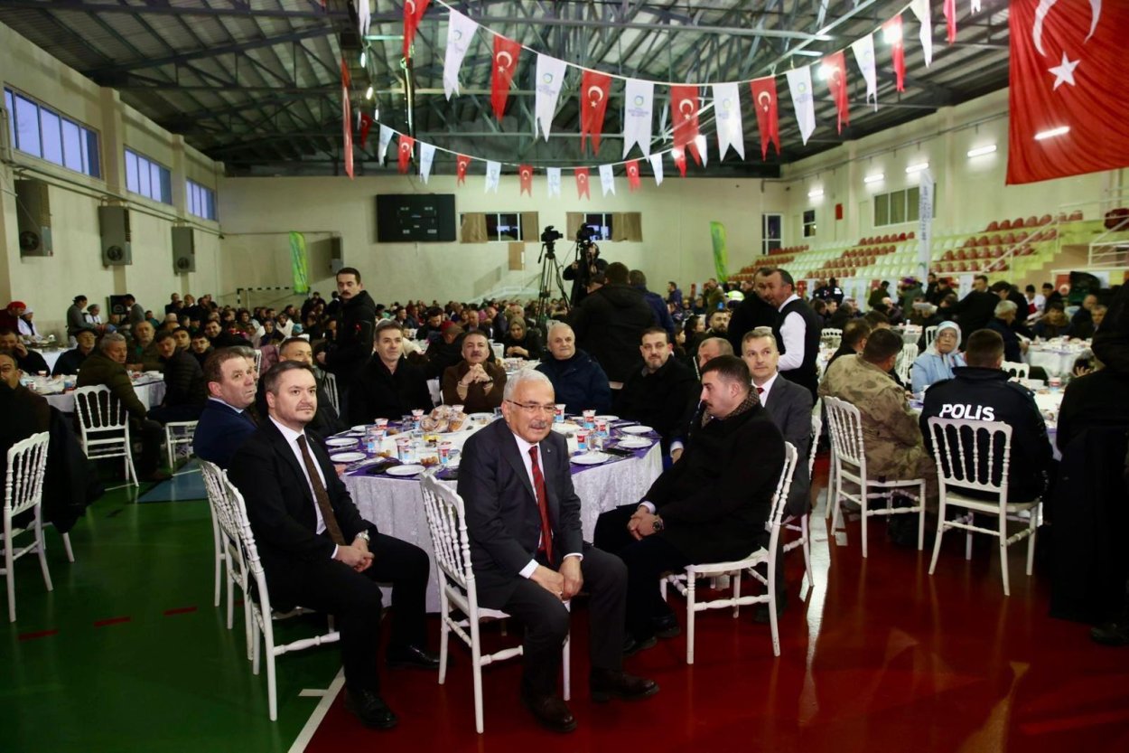 gurgentepe de yogun katilimli iftar 2485