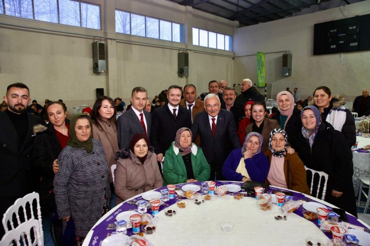gurgentepe de yogun katilimli iftar 4540