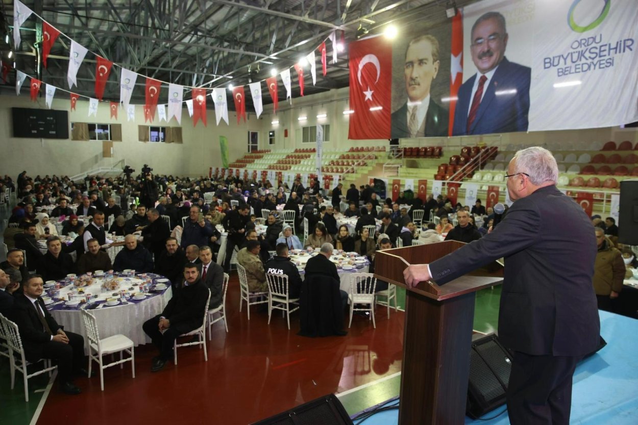 gurgentepe de yogun katilimli iftar 8123
