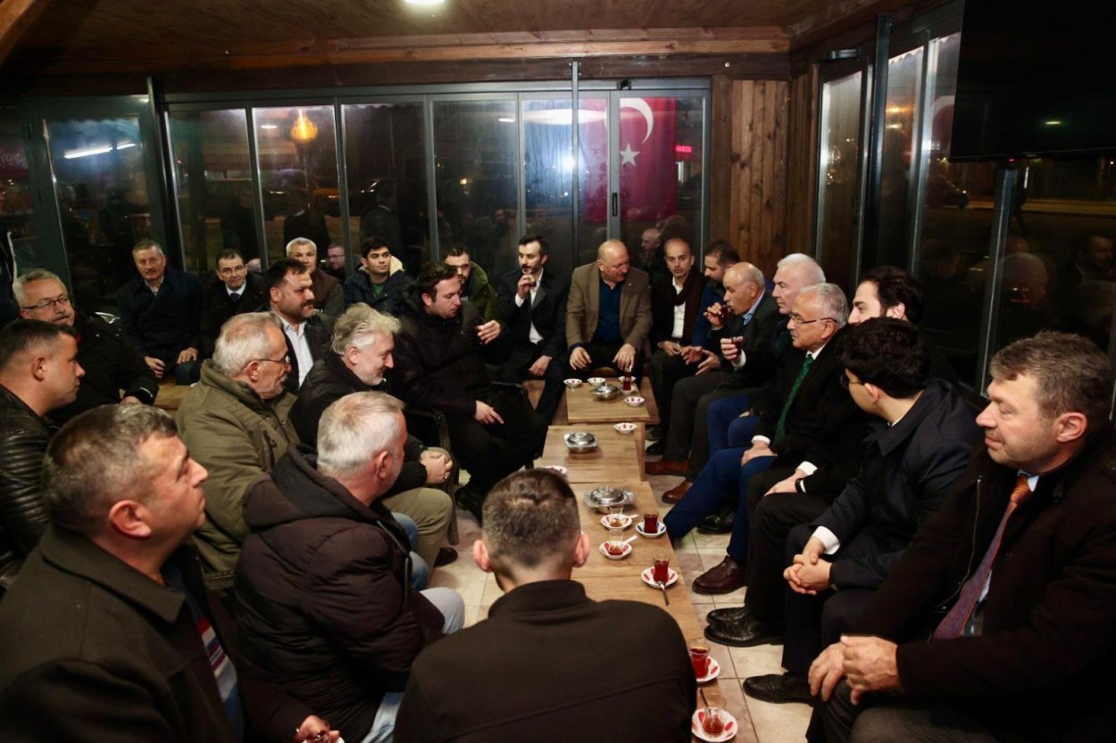İkizce’de Ramazan Bereketi: Başkan Güler Gönül Sofrasında Vatandaşla Buluştu ikizce de birlik sofrasi kuruldu 6088