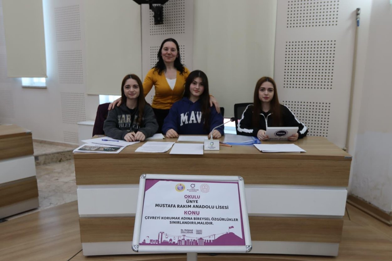 ordulu gencler fikirleriyle yarisiyor 1108