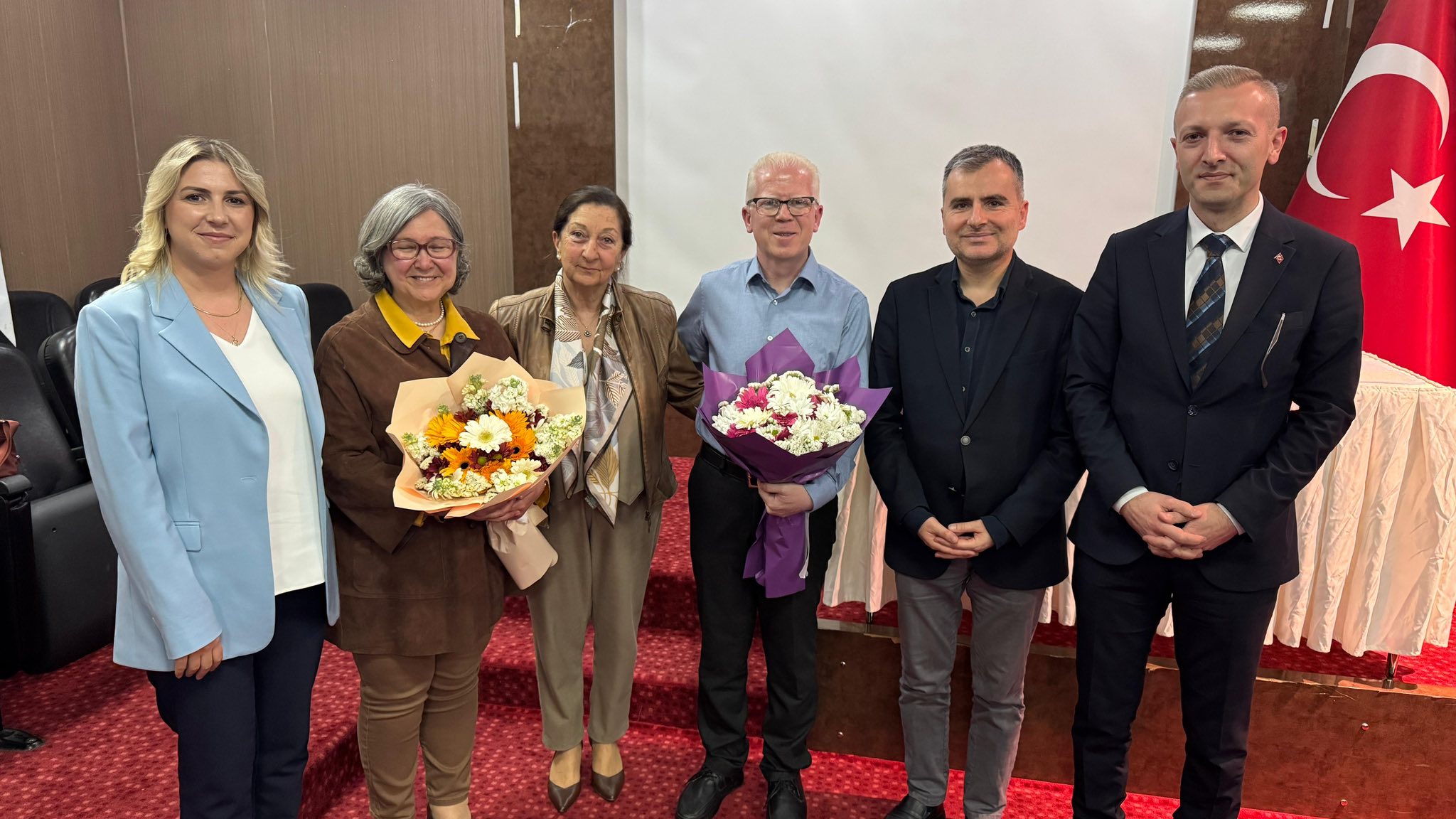 AILEDE KAYIP VE YAS KONFERANSI GERCEKLESTIRILDI 1