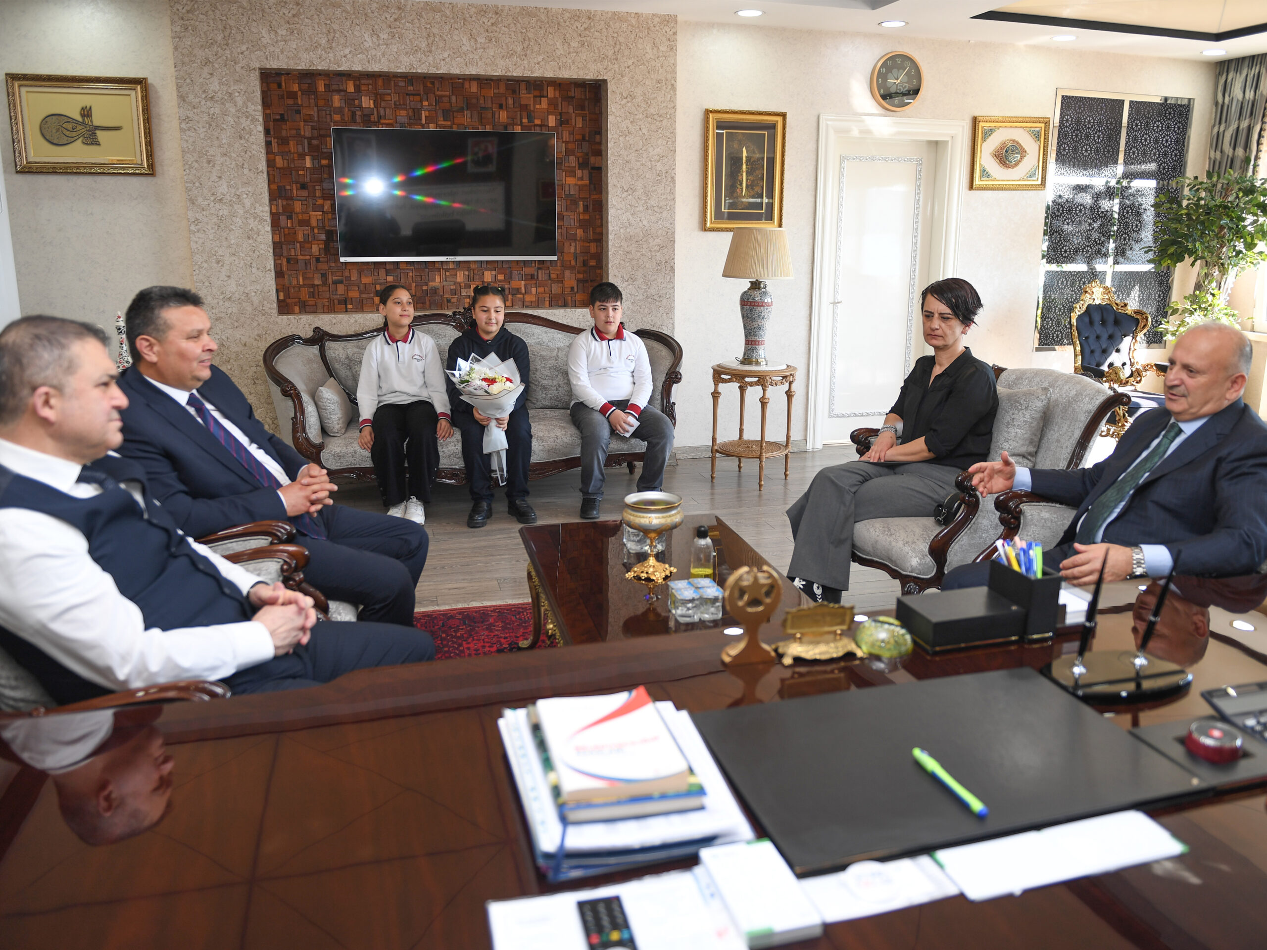 BASKAN TAVLI KOLTUGUNU GELECEGIN TEMSILCISINE DEVRETTI 6 scaled 1