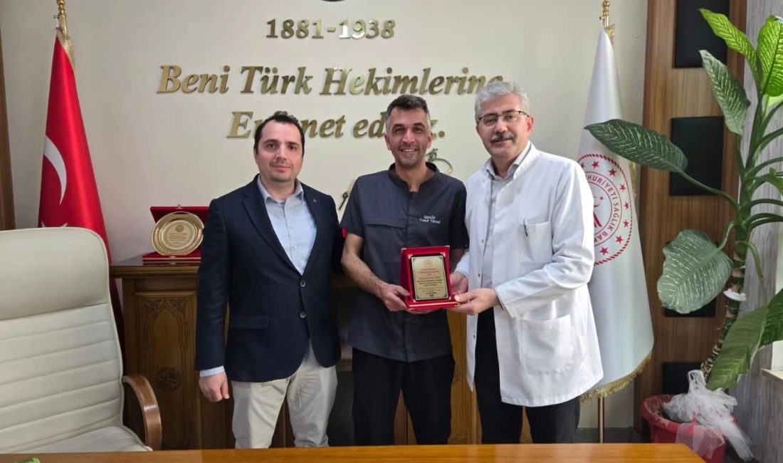Özverili çalışmaları, hasta odaklı yaklaşımı ve üstün gayretleriyle “Yılın Hekimi”