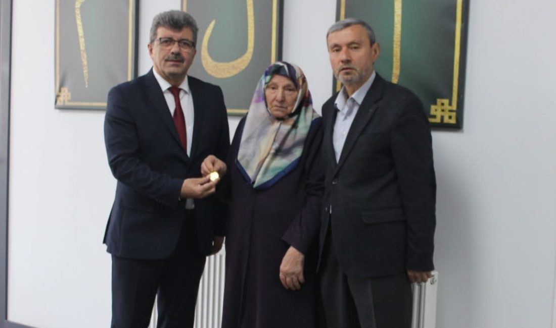 Yazkonağı Mahallesi’nde ikamet eden Müftülük personeli Bilal Ateş ve emekli