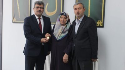 Yazkonağı Mahallesi’nde ikamet eden Müftülük personeli Bilal Ateş ve emekli