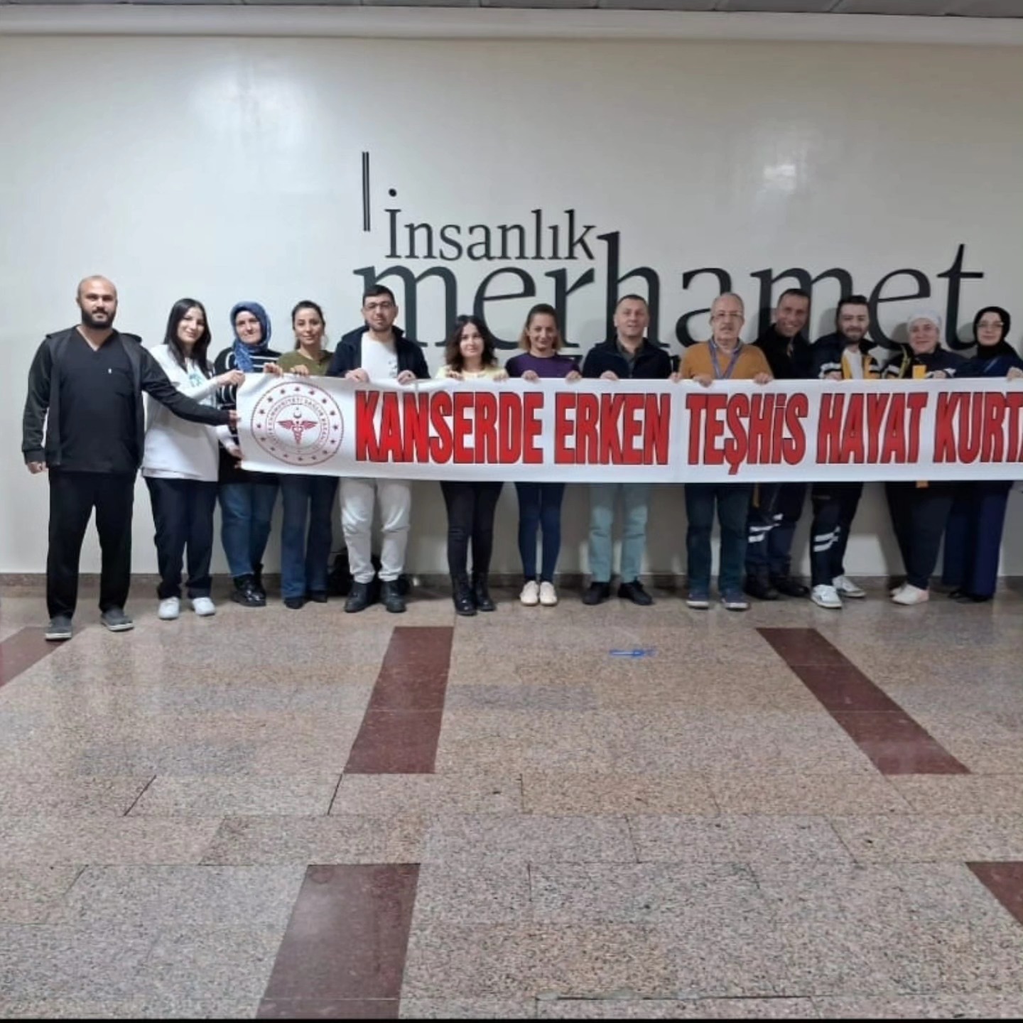 Erken Tanı Hayat Kurtarır: Ünye’de Ücretsiz Kanser Taramaları İçin Bilgilendirme Standı Açıldı WhatsApp Image 2026 04 08 at 14.14.16