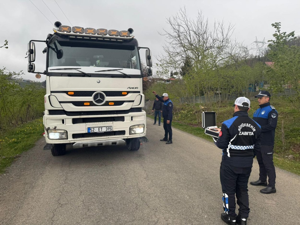 agir tonajli araclara yonelik denetimler artirildi 1035