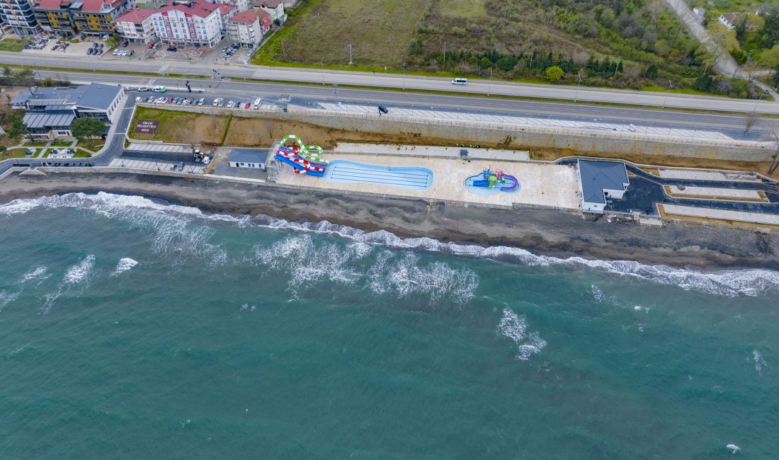 Ünye Belediyesi, kentte sosyal yaşam ve turizm alanındaki yatırımlarına hız