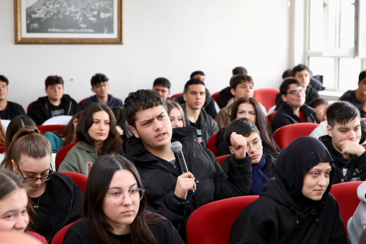 baskan guler den genclere altin degerinde tavsiyeler 5427