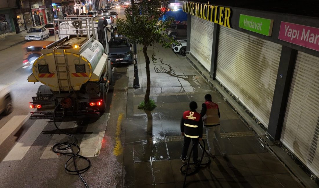 Ordu Sokaklarında “Gece Mesaisi”: Şehir Pırıl Pırıl Bir Görünüme Kavuşuyor!