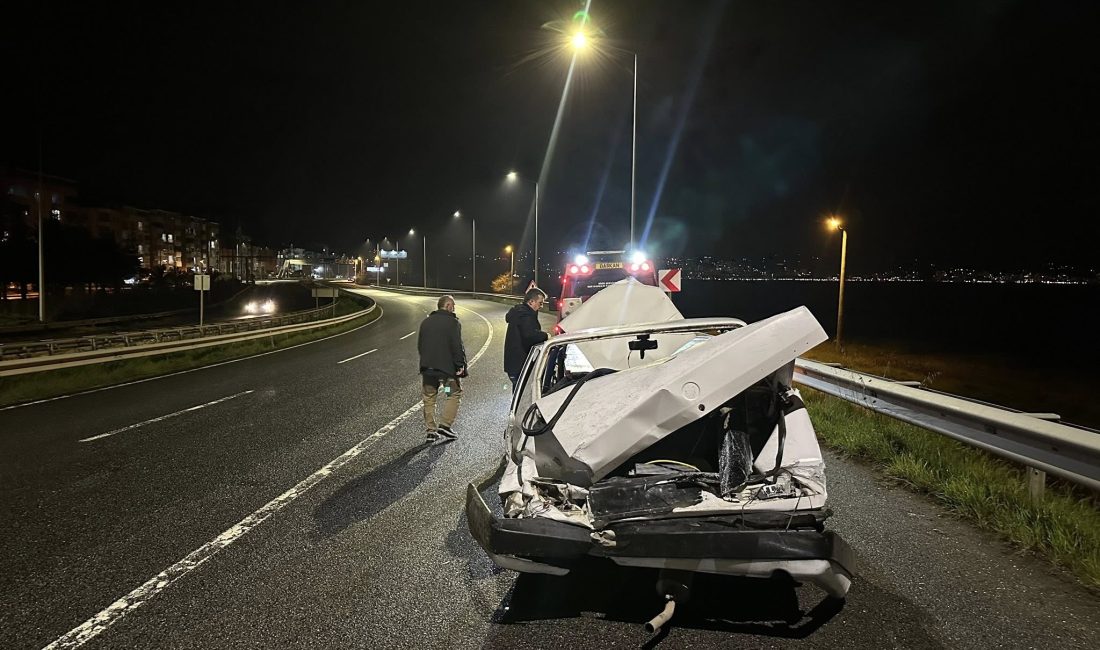 Fatsa ilçesi Bolaman mevkiinde meydana gelen trafik kazasında, virajı alamayan