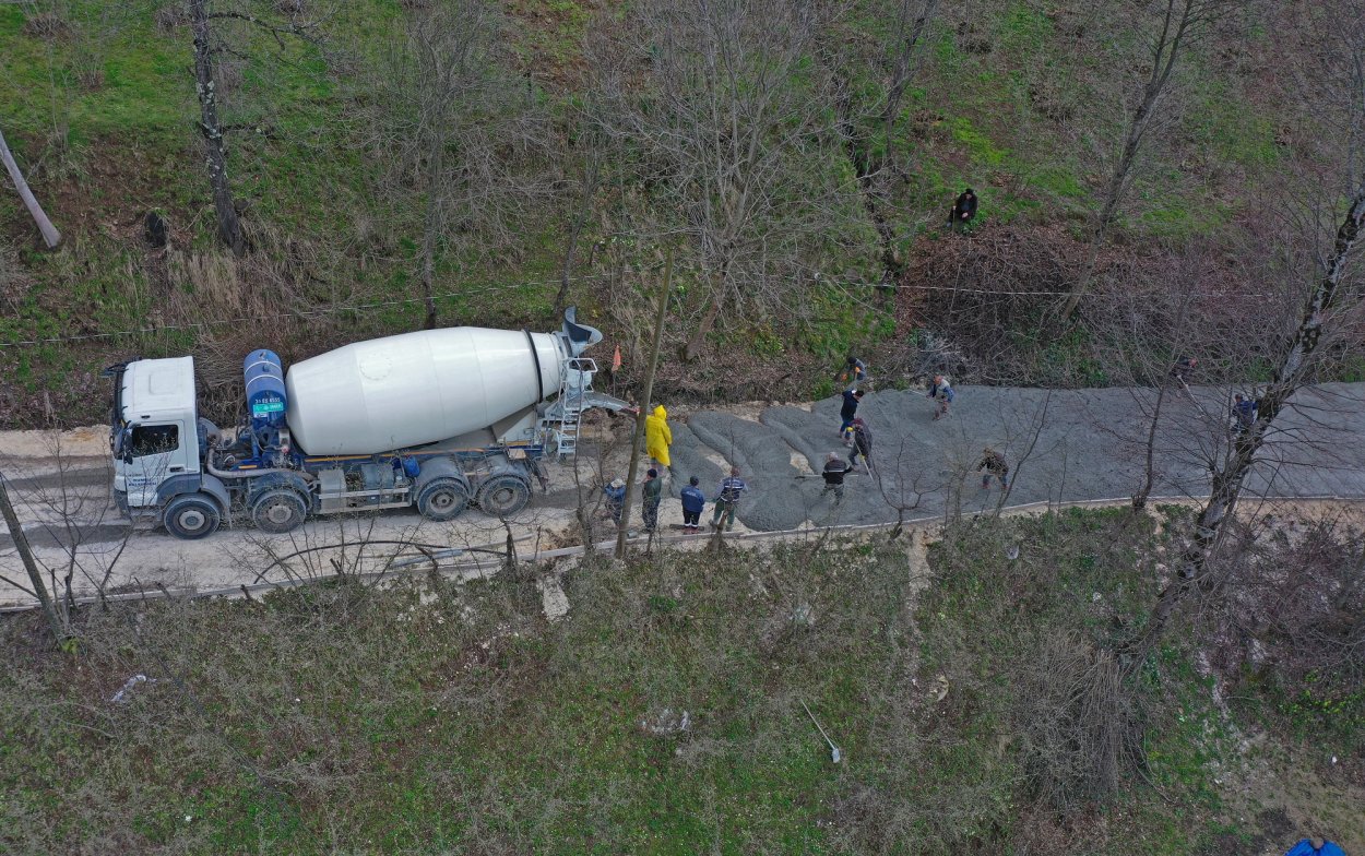 Kumru’da Ulaşım Şahlanıyor: Balı-Konaklı Yolu Beton Konforuyla Tanıştı! kumru da ulasim konforu artiyor 9885