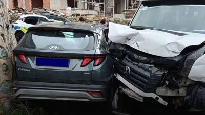 Altınordu ilçesinde okul servisi ile otomobilin karıştığı trafik kazası meydana