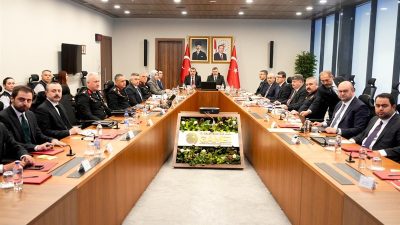 Okullarda “Çelik Zırh” Dönemi: Bakanlıklardan Ortak Güvenlik Seferberliği Türkiye’yi yasa