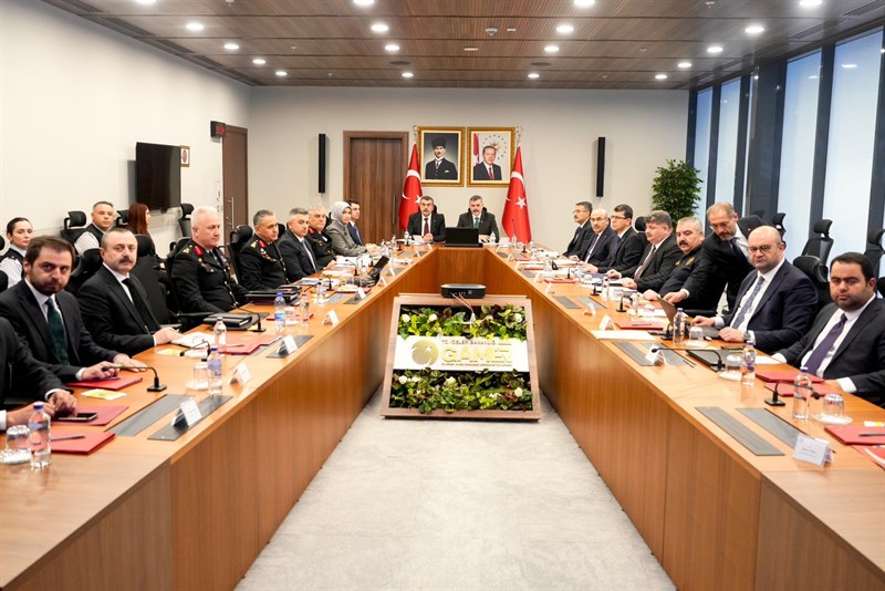 Okullarda “Çelik Zırh” Dönemi: Bakanlıklardan Ortak Güvenlik Seferberliği Türkiye’yi yasa