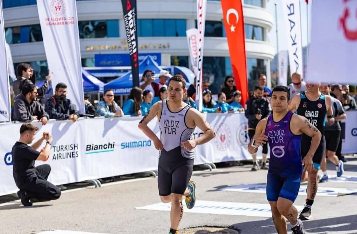 yusuf efe gunduz den caycuma duatlonu nda sampiyonluk 8569