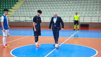 Ünye’de Futsal Heyecanı: Başkan Hüseyin Tavlı Karşılaşmayı Tribünden Takip Etti
