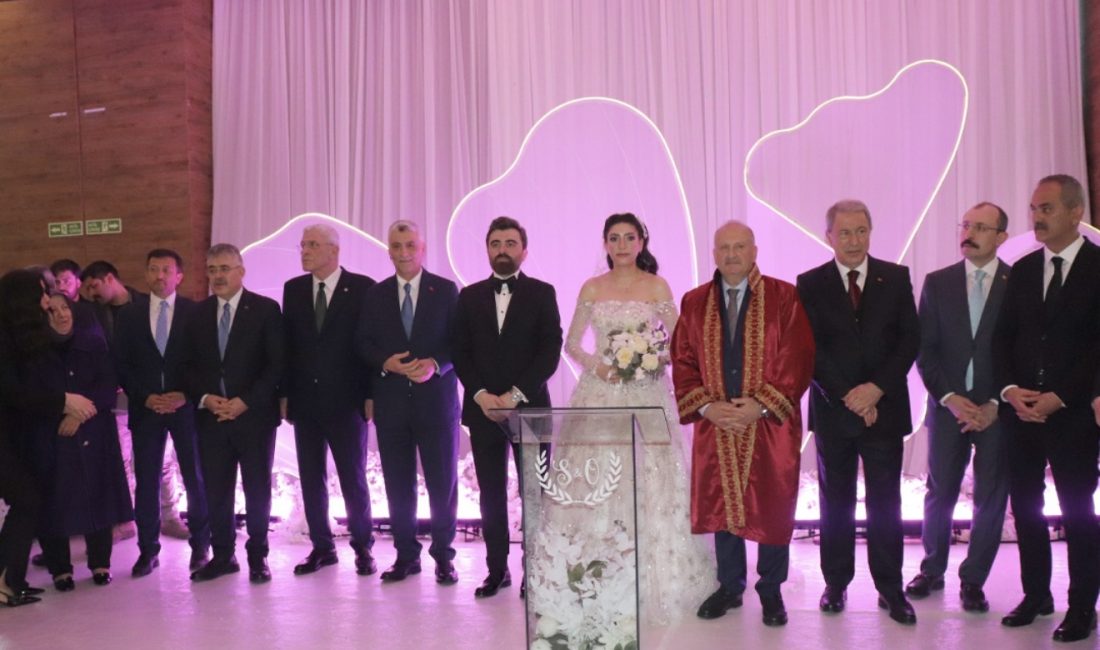 Ticaret Bakanı Özel Kalemi Oğuzhan Kıran ile Seda Kalaycı, 2