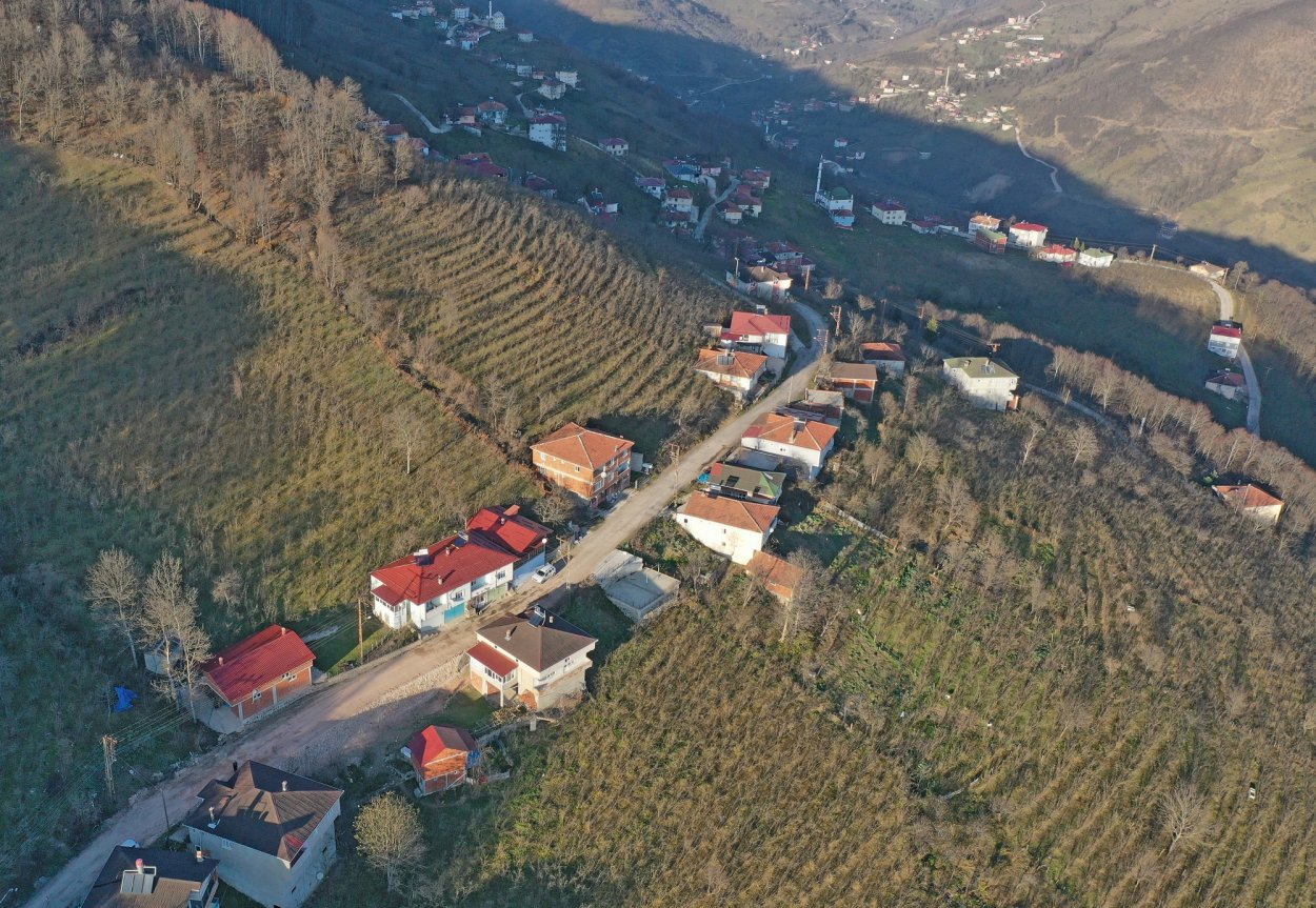 aybasti da yollara tas duvar onlemi 5680