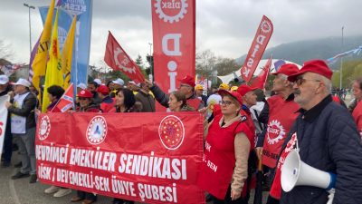DEV Emekli-Sen tarafından yapılan açıklamada, düşük emekli maaşları ve sağlık