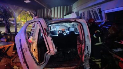 Ordu’nun Fatsa ilçesinde yağış nedeniyle kayganlaşan yolda kontrolden çıkan bir