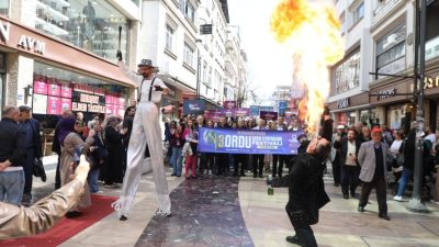 3. Ordu Şehir Tiyatroları Festivali, kortej yürüyüşü ve renkli etkinliklerle