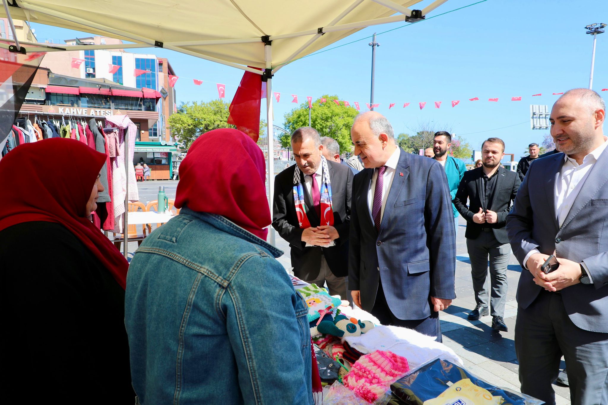 vali erol hayir carsisi acilis programina katildi1