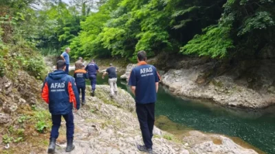 Ordu’nun Altınordu ilçesi Saraycık Mahallesi’nde ırmağa düşen 50 yaşındaki Barış